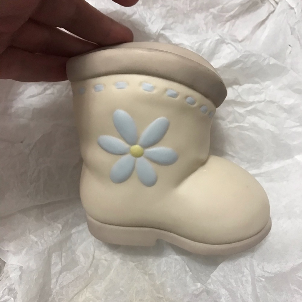 Precious moments figurines boot